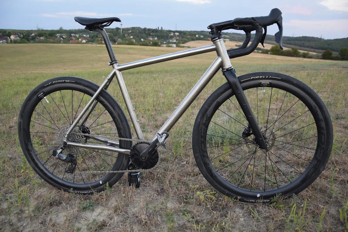 Side view of the DERA titanium development bicycle